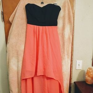 Pompous Girly gorgeous flowing dress